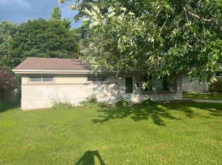 720 Blenheim Dr, Rockford, IL 61108