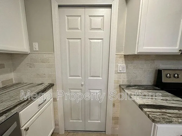 104 W Brentridge Dr #1 — Photo 18