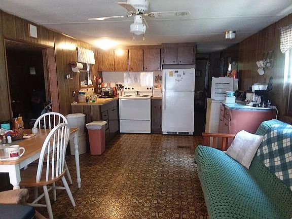 5th image of 246 Baltic Dr