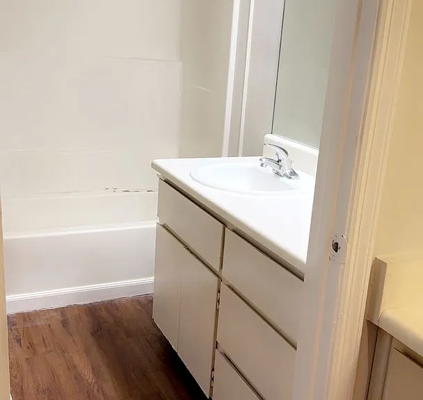 153 Holland Park Cir — Photo 20