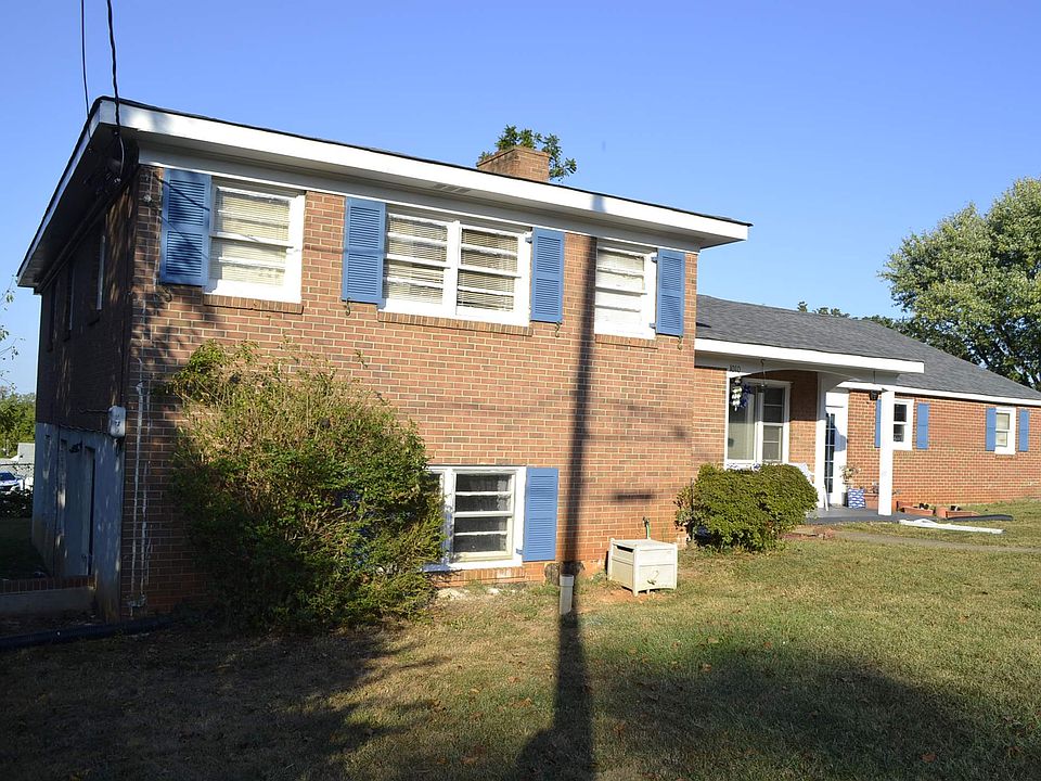 1st image of 1010 Randolph Ln