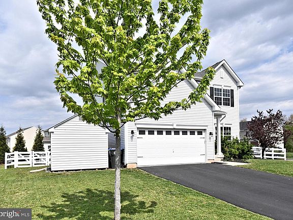 3rd image of 85 Windover Dr