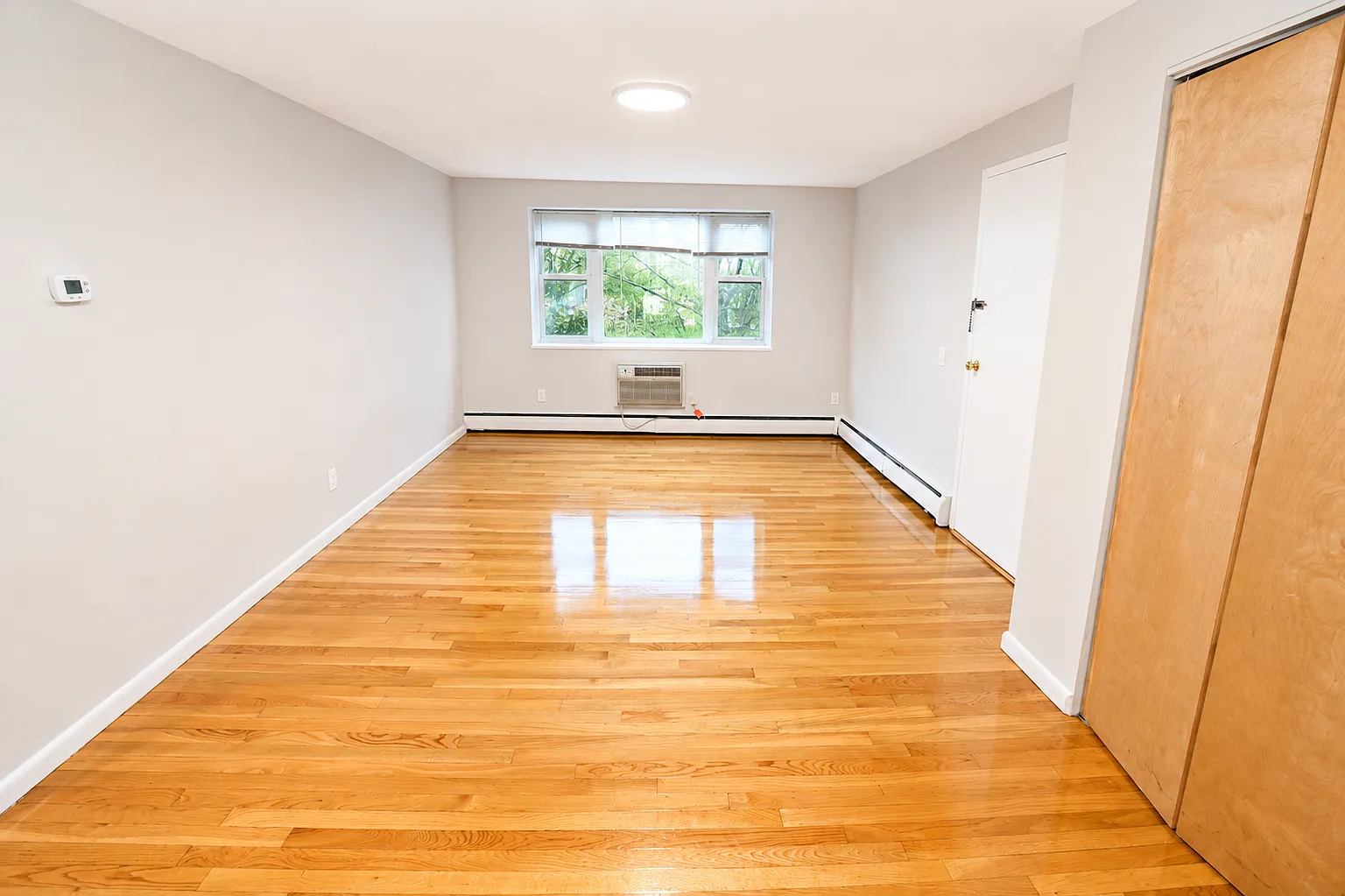 2 bed, 1009 sqft, $2,900 — Photo 4