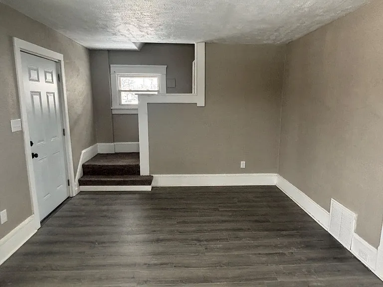 750 Brown St — Photo 6