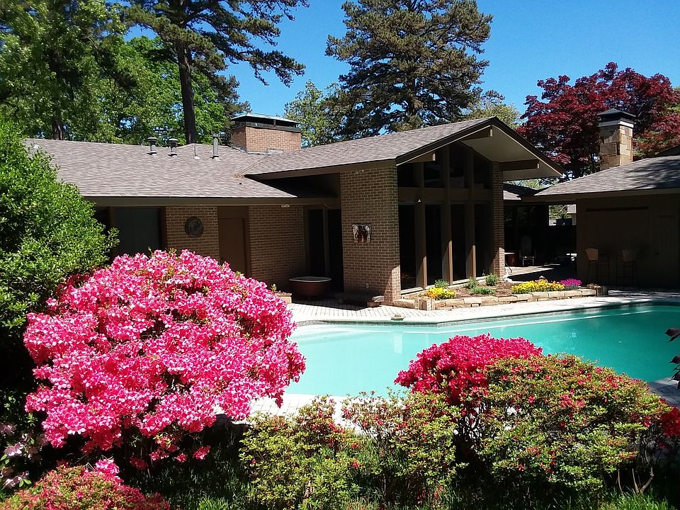 2nd image of 11 Berwyn Dr