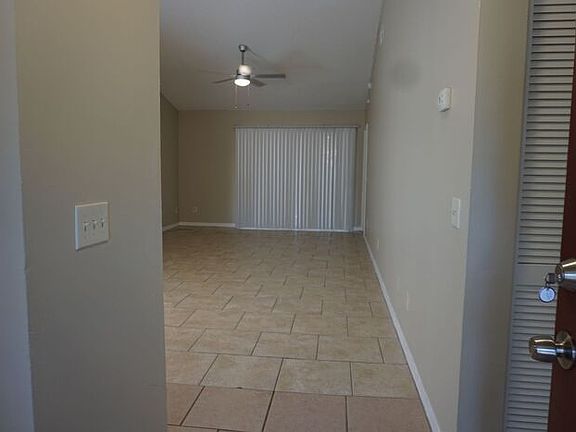 3rd image of 1292 Rose St