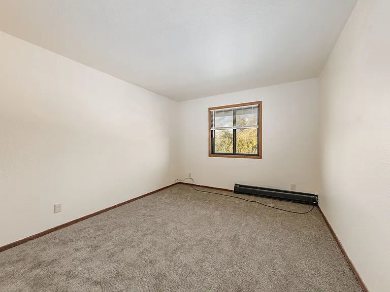 Parkway West Apartment Homes — Photo 37