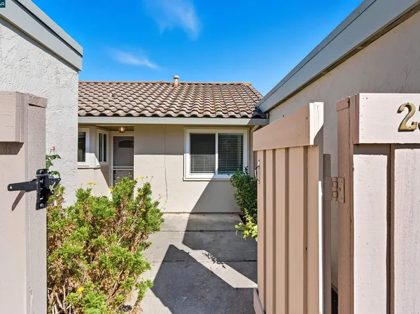 23 Mount Wilson Way, Clayton, CA 94517