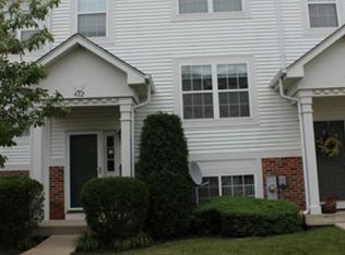 422 Holiday Ln, Hainesville, IL 60073