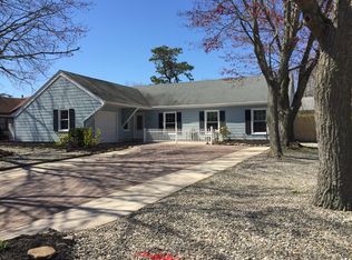 856 Tudor Dr, Toms River, NJ 08753