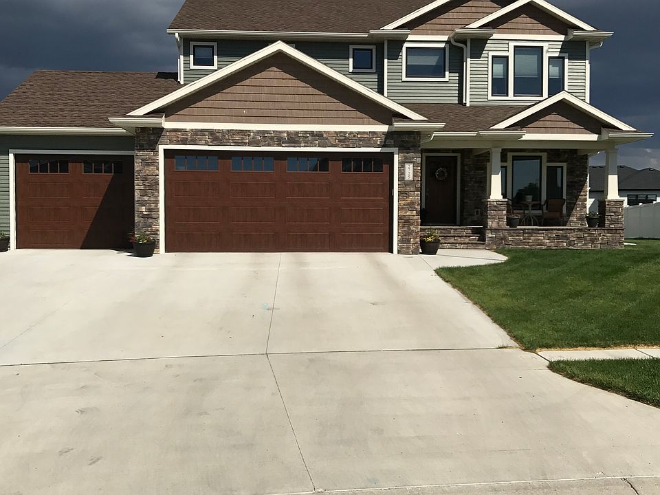 1st image of 2725 Pyle Ln E