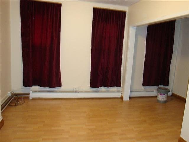Building Photo 4