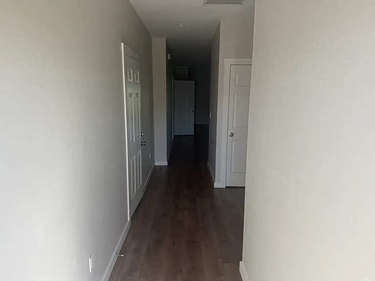 1514 Gary Ln — Photo 9