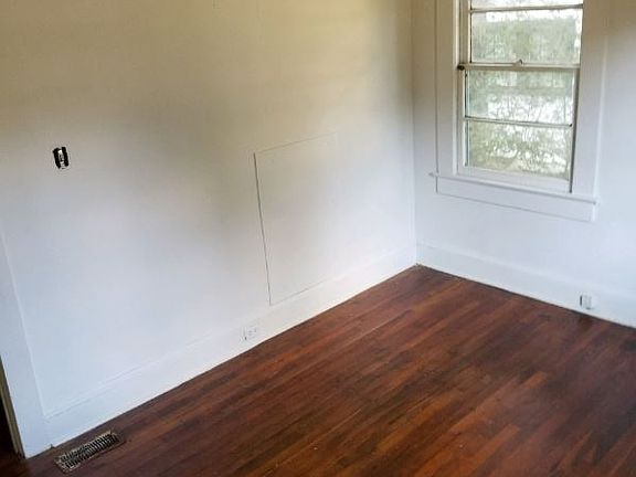 4th image of 516 Hickory Ave