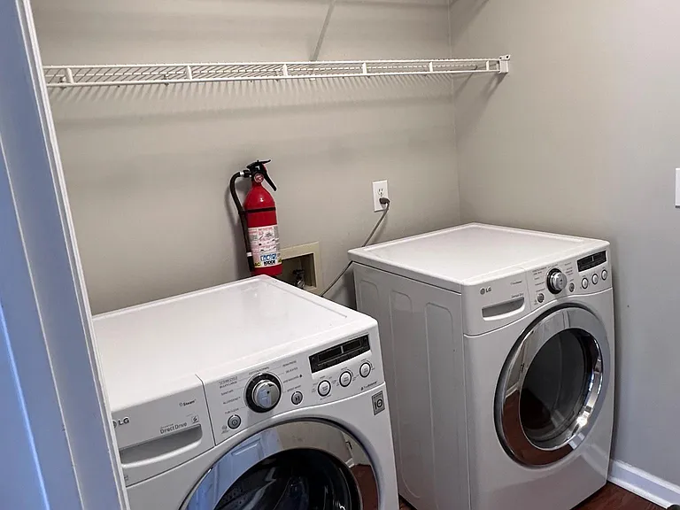 823 Harbor Place Dr — Photo 15