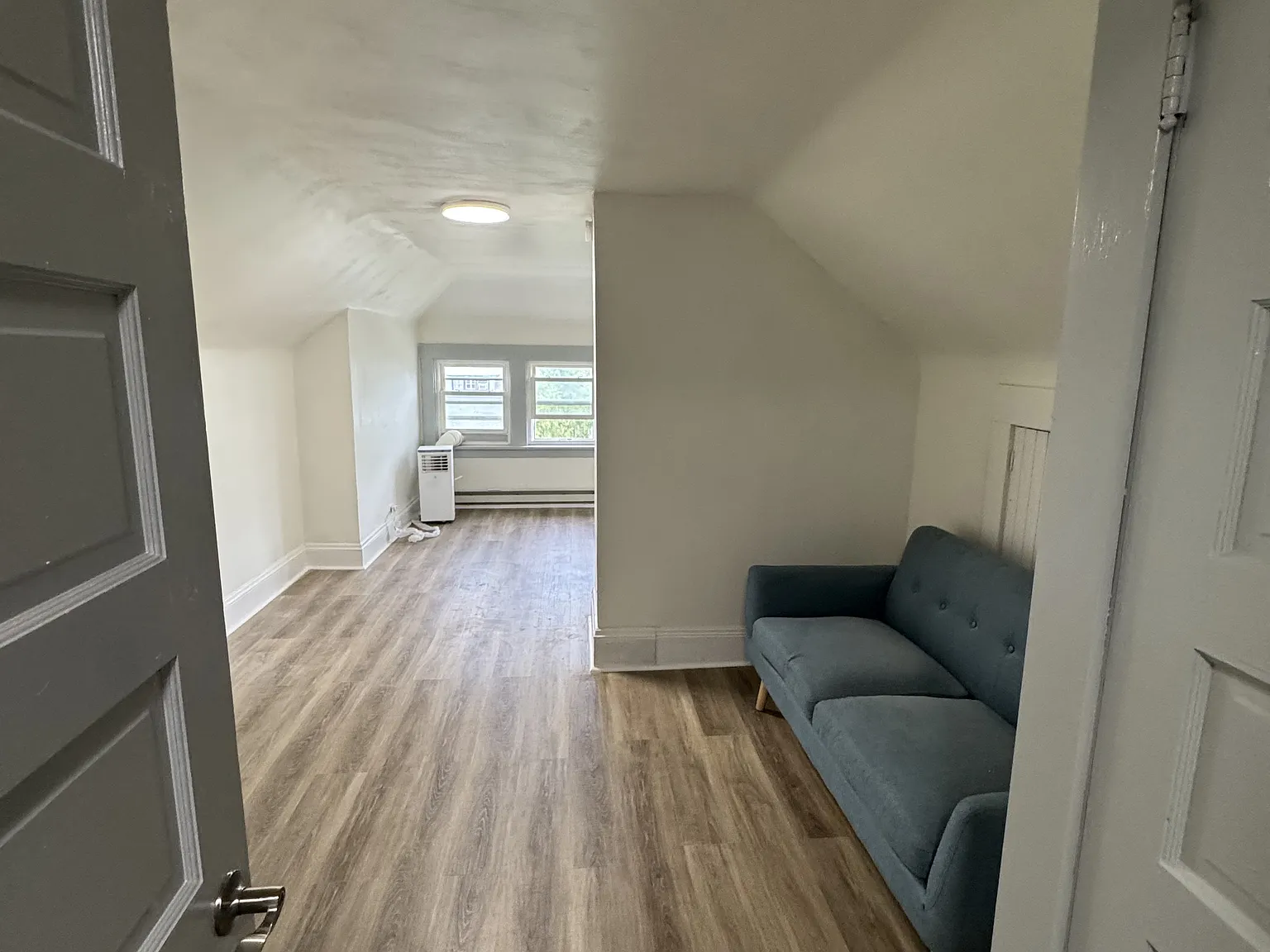 1 bed, $950 — Photo 1