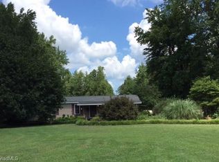 574 Brown St, Lexington, NC 27292