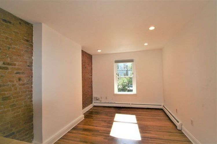 1st image of 142 Sussex St APT 2