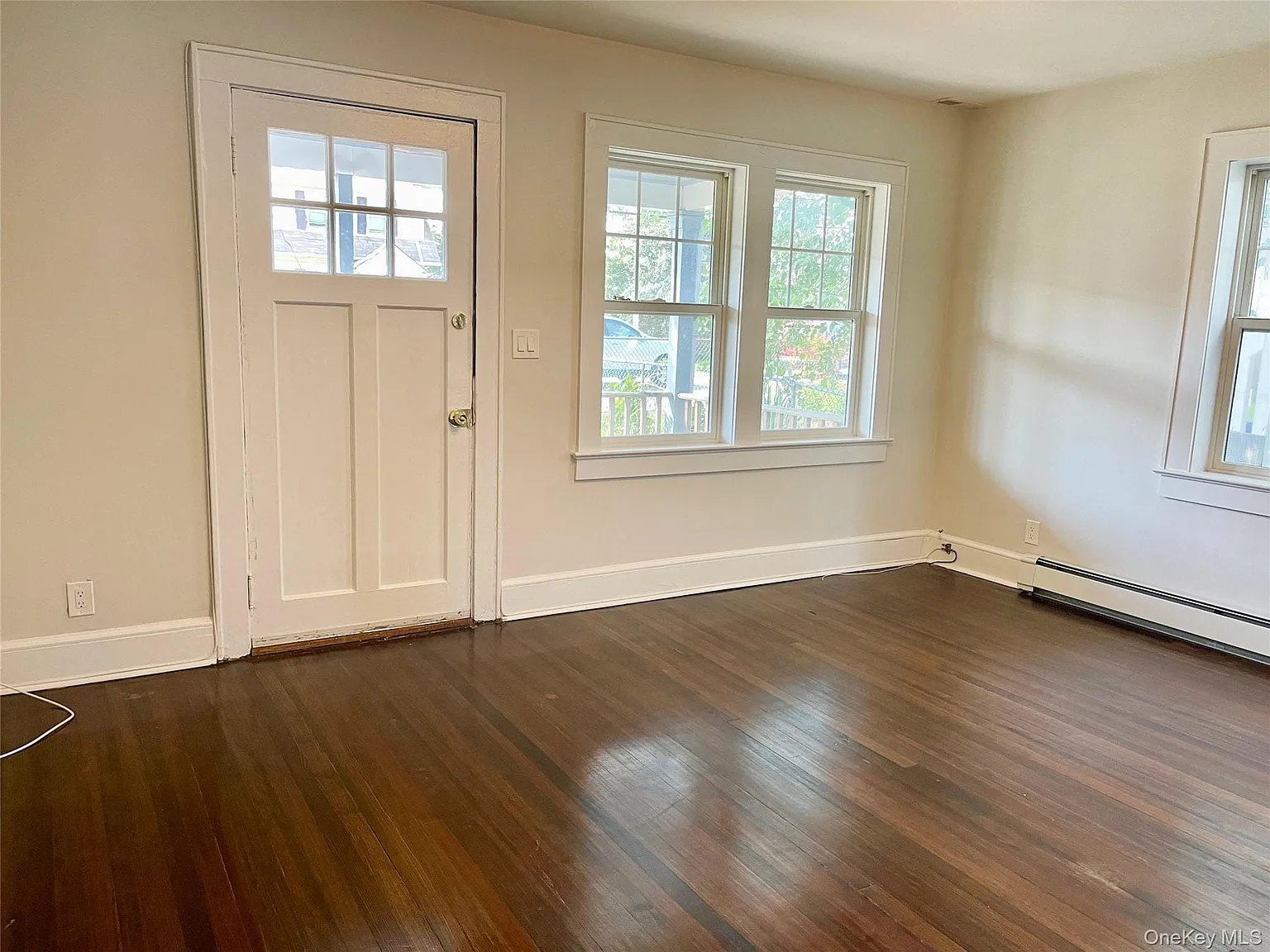 3 bed, 2.0 bath, 1700 sqft, $4,500 — Photo 3