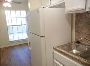 705 S Jackson St APT 20, Brenham, TX 77833