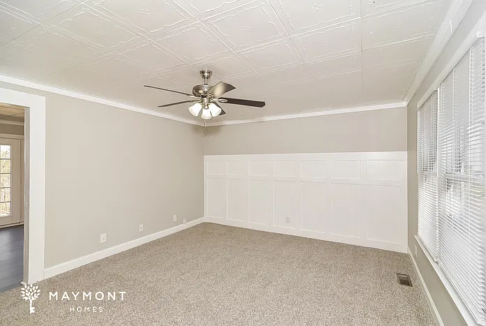 4 bed, 2.5 bath, 1404 sqft, $1,645 — Photo 4