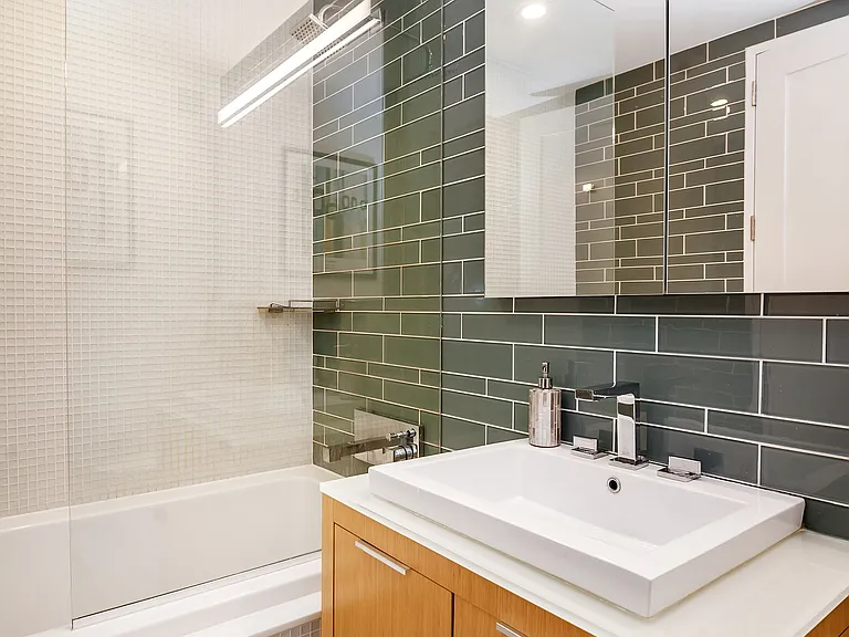 34 N 7th St #11E — Photo 8