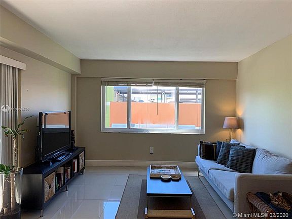 2nd image of 419 NE 19th St APT 501