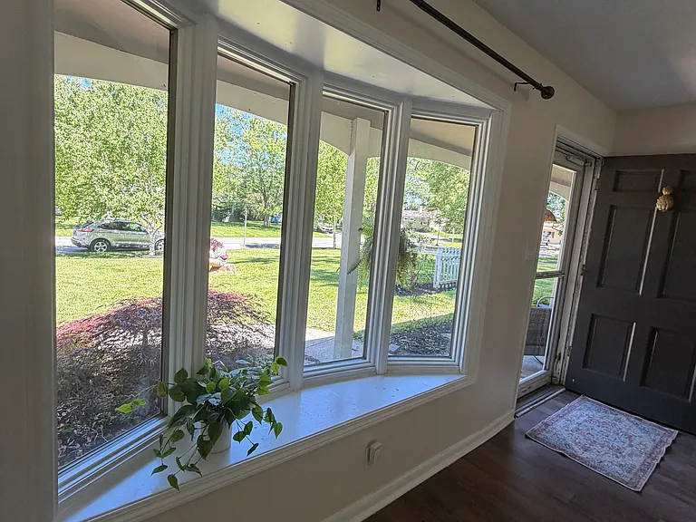 5867 Graystone Dr — Photo 3
