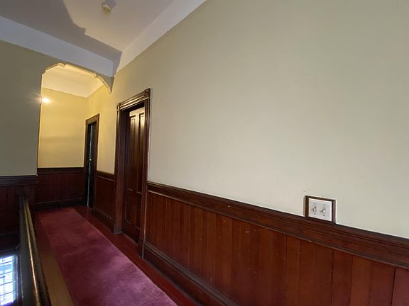 4th image of 949 Page St APT 3