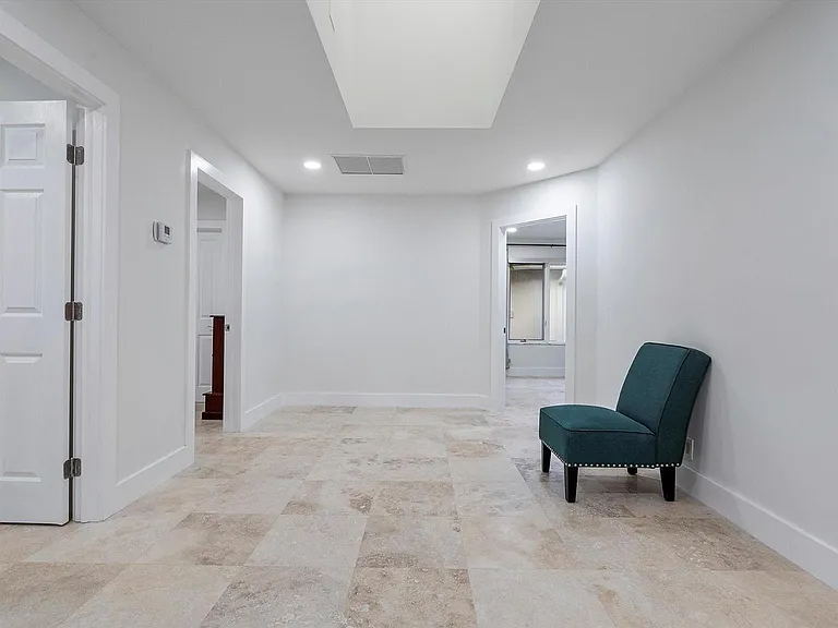 1421 Ponce De Leon Dr — Photo 47