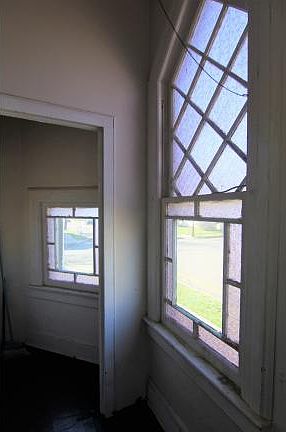 5th image of 44 Schubert St