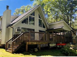 64 Glenwood Ln, Lake Ariel, PA 18436