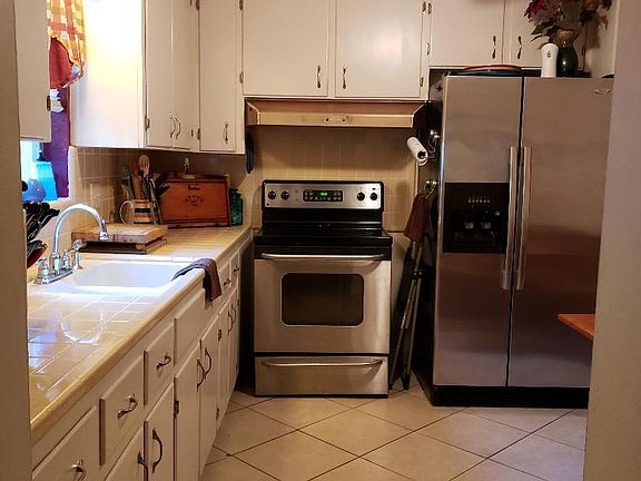 5th image of 3211 De Carlo Ln