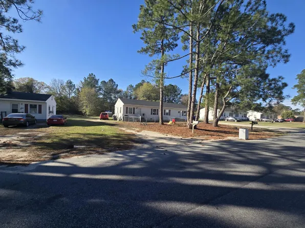 1547 Center St, Fayetteville, NC