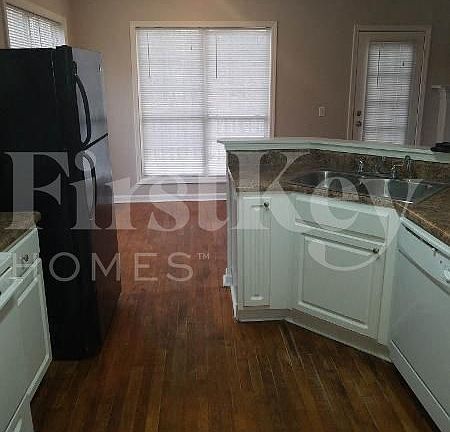 5th image of 730 Prescott Way
