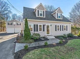 5 Meadowview Rd, Foxboro, MA 02035
