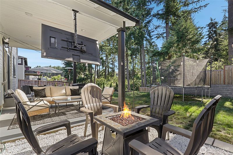 4th image of 23809 79th Avenue Ct E