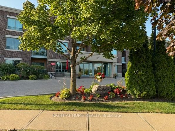 65 Via Rosedale Way #317, Brampton, ON L6R 3N8