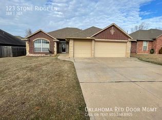 123 Stone Ridge Ln, Midwest City, OK 73130