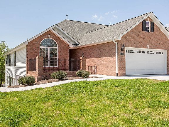 New courtyard pics coming