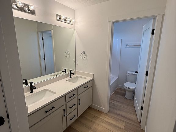 5th image of 1675 S 3825 W Suite 223