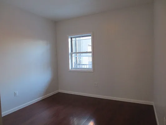 Rented by Parlor Real Estate Corp | media 10