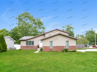 17575 Howe Rd, Strongsville, OH 44136