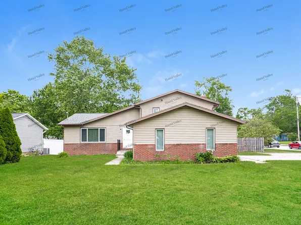 17575 Howe Rd, Strongsville, OH 44136