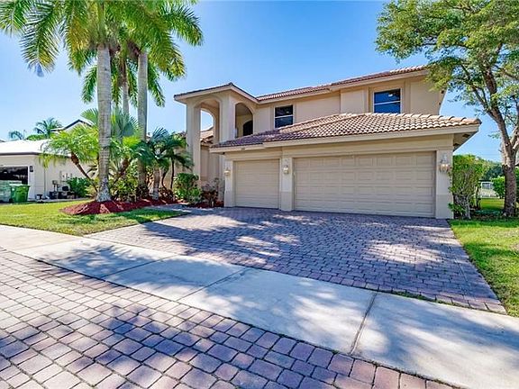 2nd image of 1841 Harbor Pointe Cir