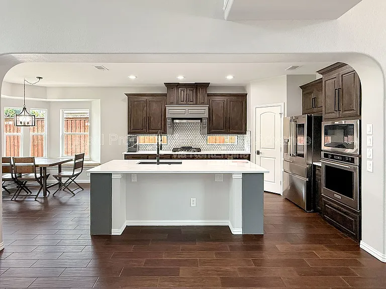 801 Renault Way — Photo 13