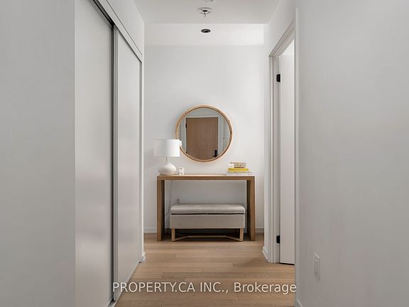 3rd image of 41 Dovercourt Rd #302