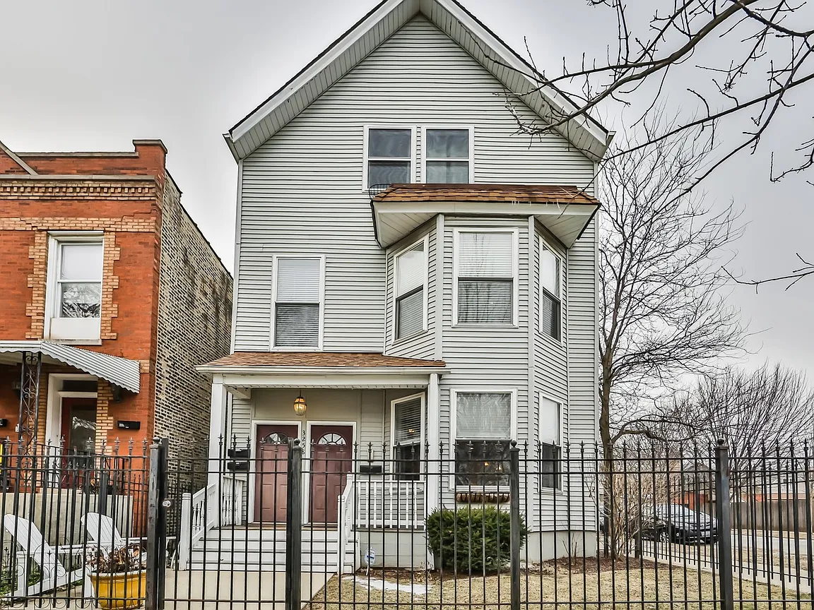 3258 N Oakley Ave #1, Chicago, IL 60618 | Zillow