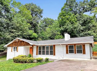 189 Rolling Green Dr, Waynesville, NC 28786