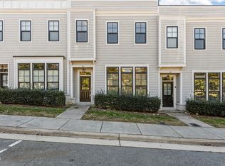 114 Philips Sq, Chapel Hill, NC 27516